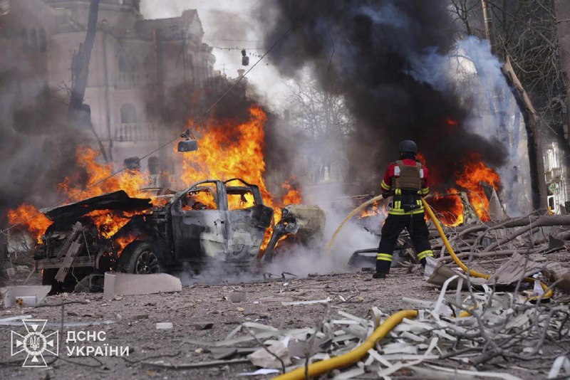 乌克兰苏梅市4月13日上午遭俄罗斯导弹袭击，造成至少32人死亡、84人受伤