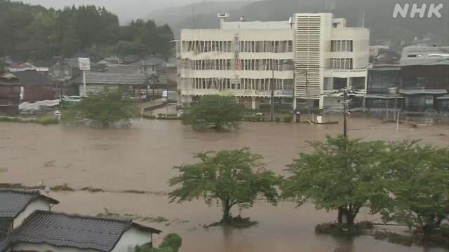 受今年第14号台风“普拉桑”影响，日韩21日多地普降暴雨