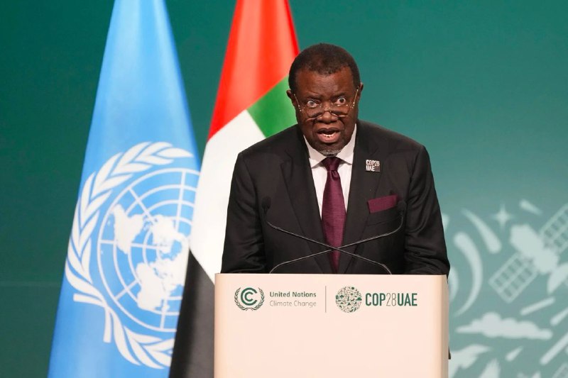 纳米比亚总统哈格·根哥布因癌症医治无效于4日去世，享年82岁