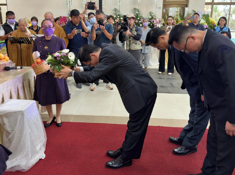 中国大陆8月7日释放胡姓钓客，由他的家属和立委陈玉珍接回金门