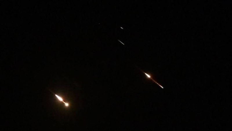 以色列多地拉响防空警报，包括以色列北部、南部以及其占领的约旦河西岸地区