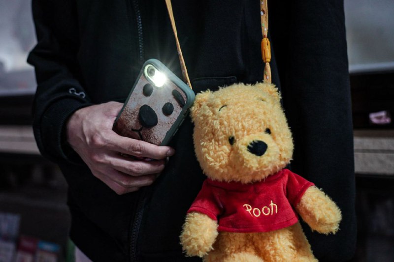 “六四事件”35周年之际，香港警方带走数人，台湾举行纪念活动