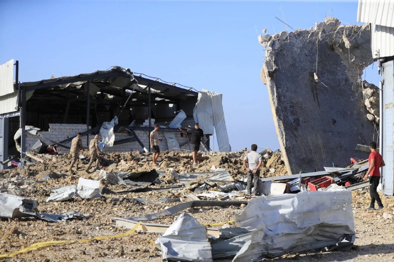 黎巴嫩真主党25日6时30分向位于以色列特拉维夫郊区的以情报和特勤局（摩萨德）总部发射了一枚“卡德尔 1”型弹道导弹