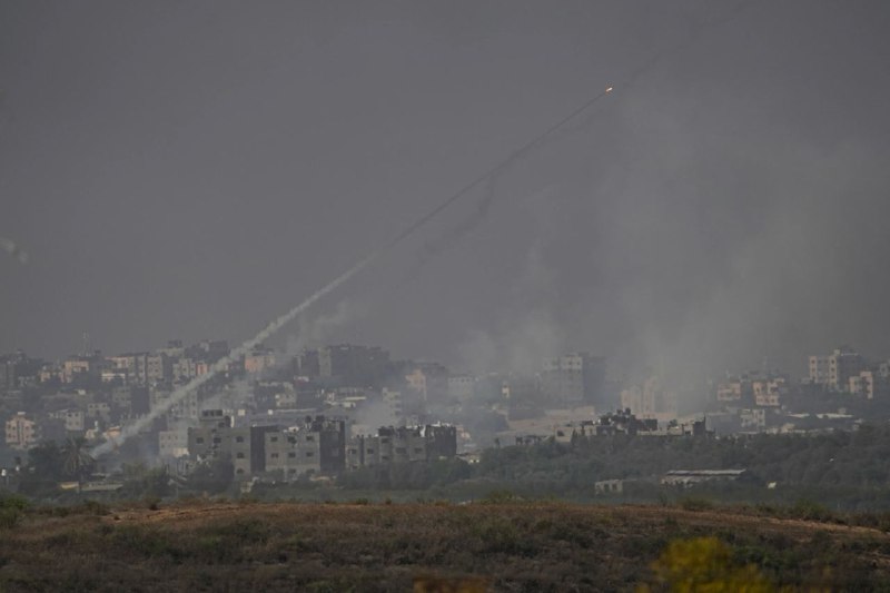 哈马斯卡桑旅23日晚释放两名以色列老年妇女