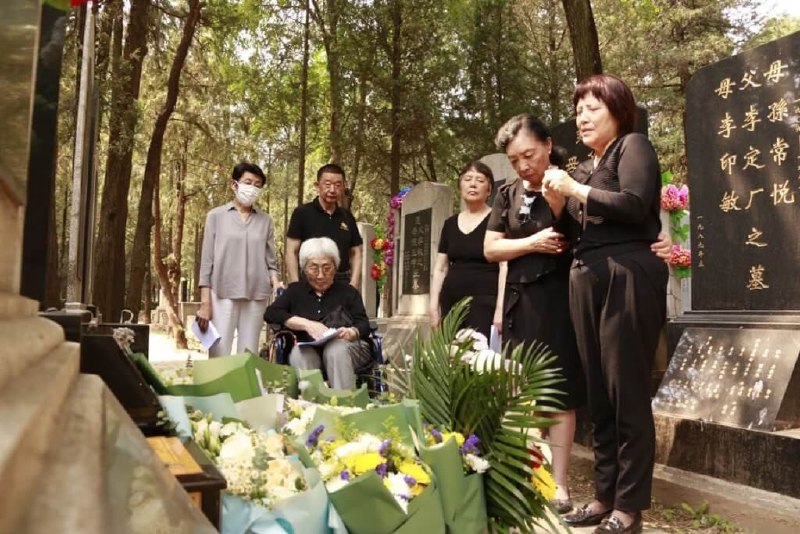 “六四事件”35周年之际，香港警方带走数人，台湾举行纪念活动