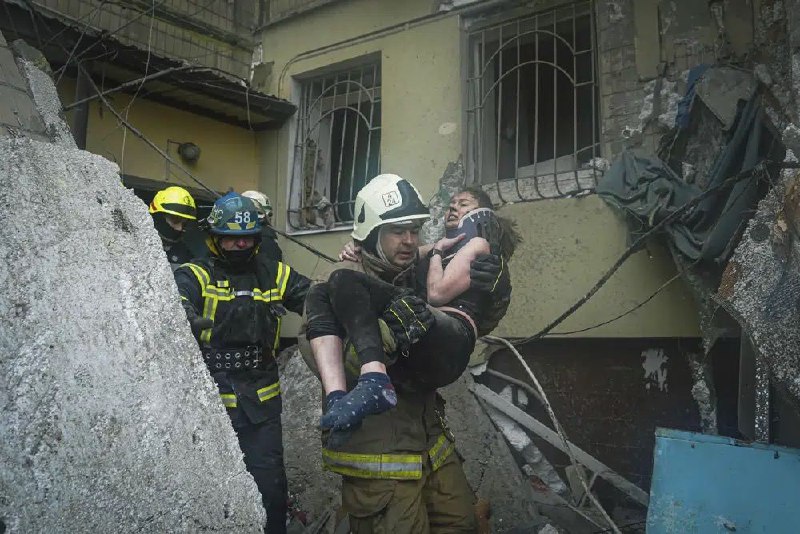 乌克兰当局表示，俄罗斯14日对第聂伯公寓楼袭击造成的死亡人数已上升至40人，另有39人获救，30人失踪
